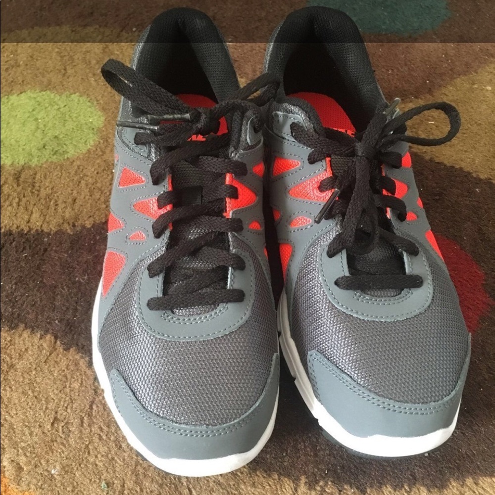 New shoe no box no tags